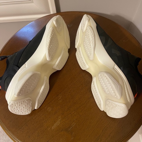 Steve Madden Myles Camo Sneakers - Picture 4 of 7